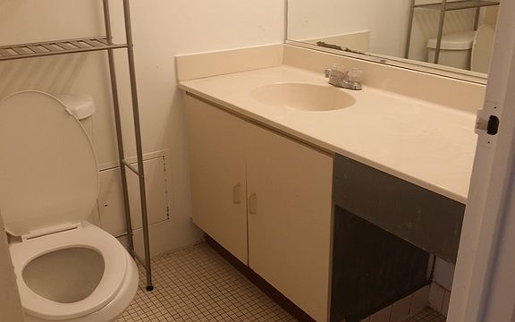 3rd image of 1250 N La Salle Dr APT 504