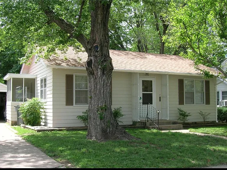 1731 E Wilman Ct — Photo 1