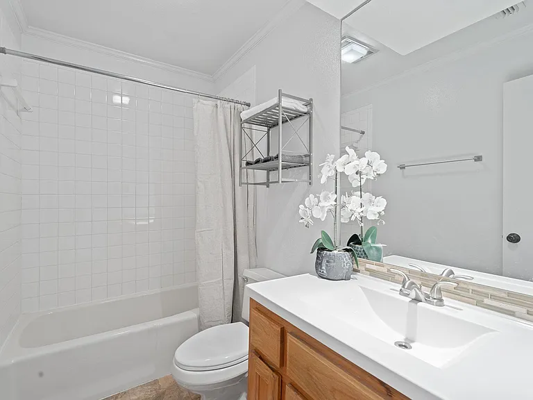 6513 Cat Creek Trl — Photo 10