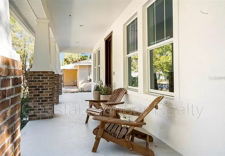 1738 W Spruce St — Photo 4