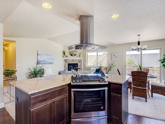 Photos of similar product. Not actual home.