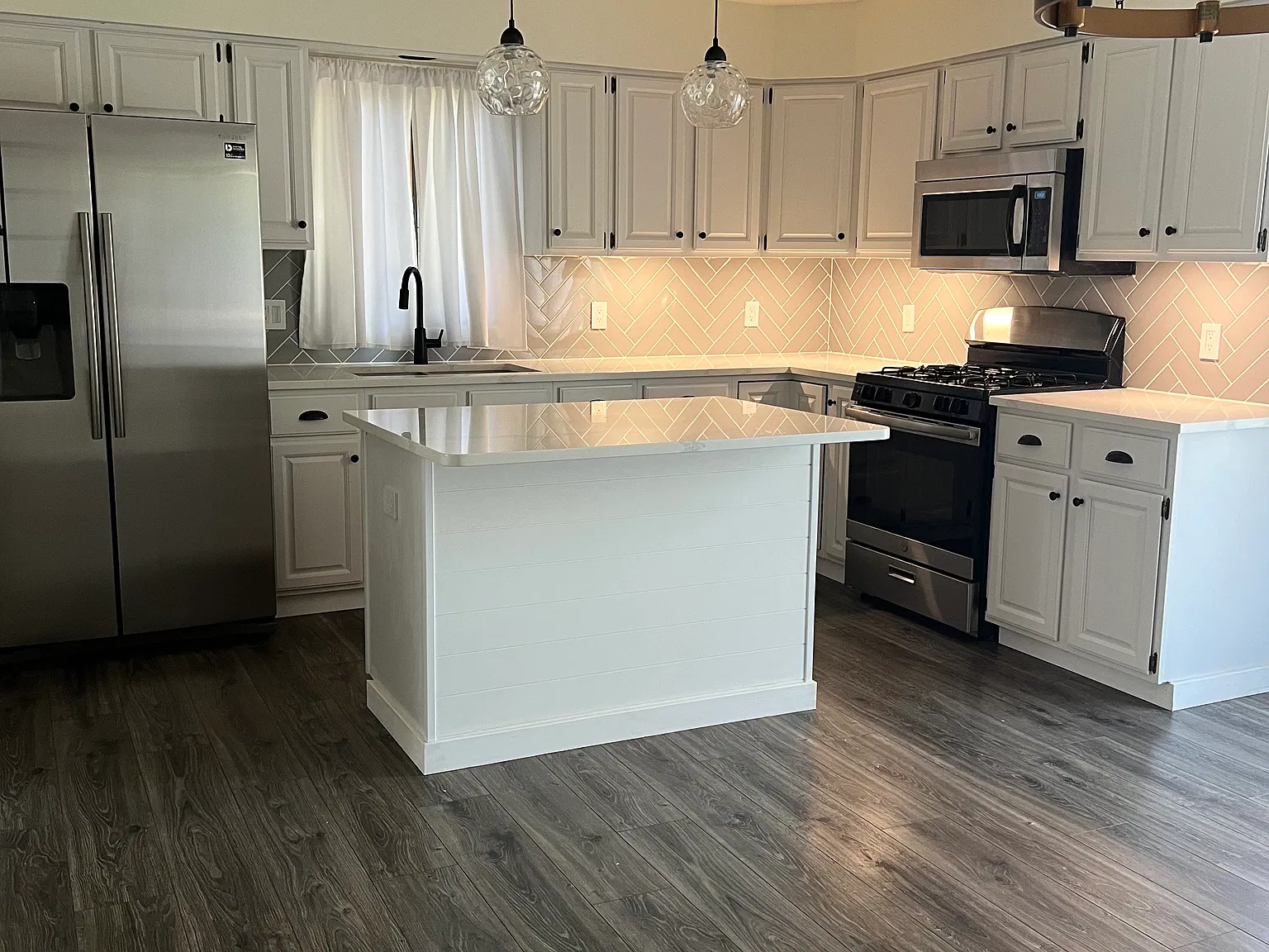 2 bed, 1104 sqft, $2,000 — Photo 2