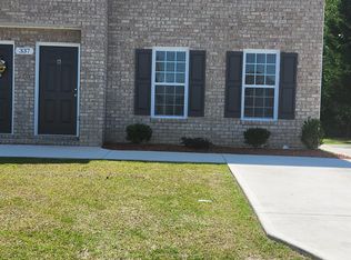 337 S Pointe Dr #B, Winterville, NC 28590