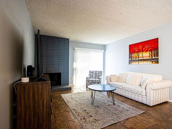 4th image of 3724 Kelton Ave APT 4