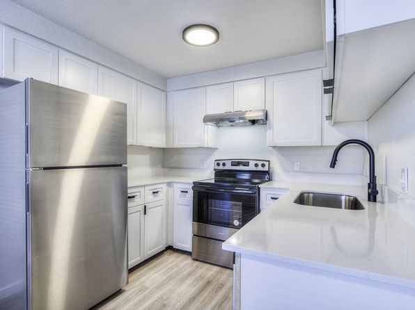 2600 NE Forum Dr #72