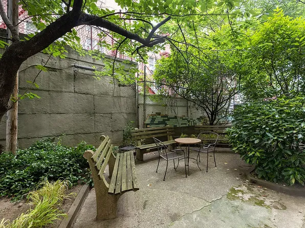 740 East 32nd Street image 17 of 19