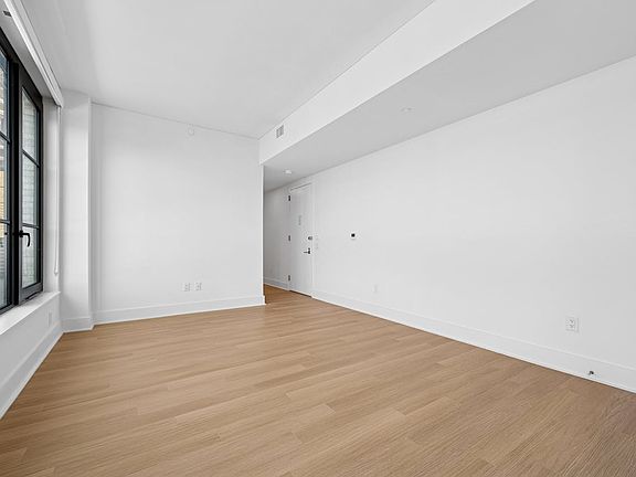 4th image of 499 President St #821