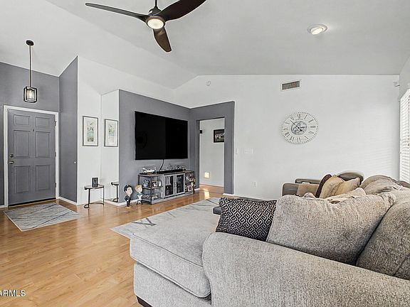 5th image of 4243 E HARVARD Avenue