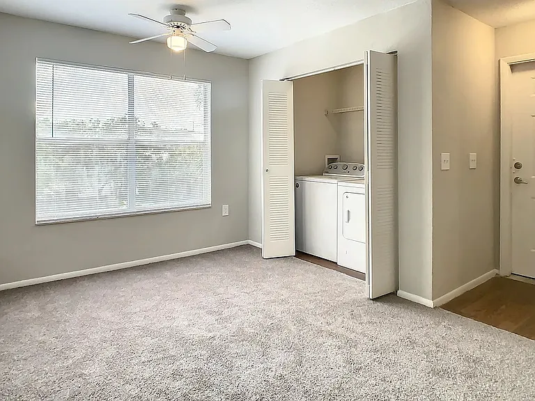 Our open concept floor plans are flooded with natural light and full-size washer and dryers are available*. *In select units/additional fees may apply.