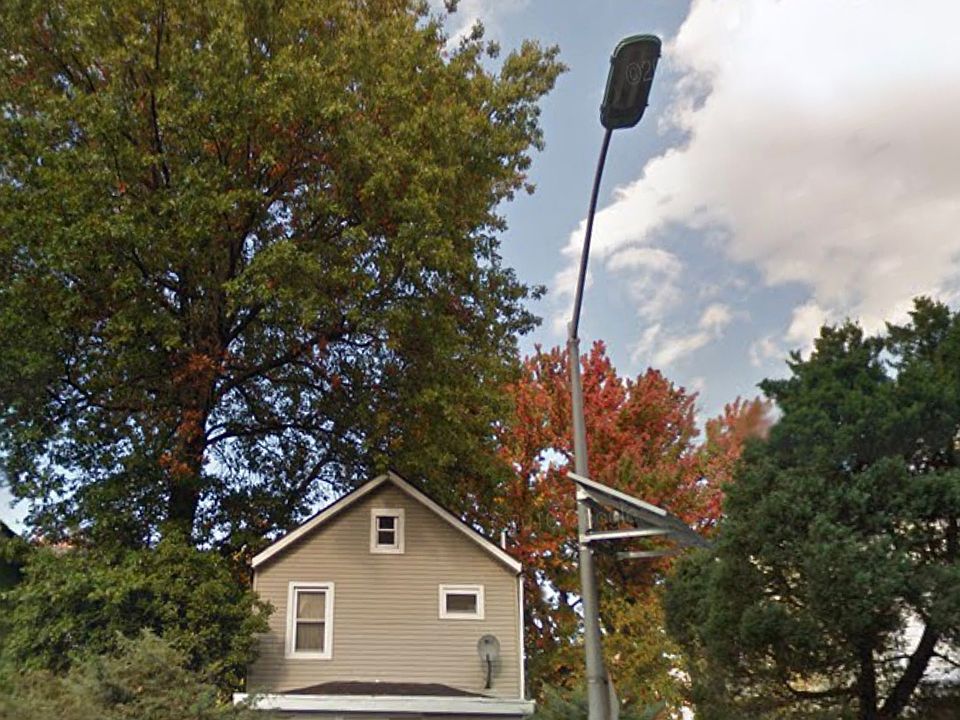 1st image of 418 William St