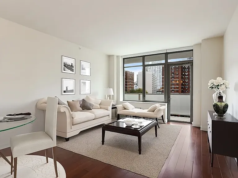 81 Fleet Pl #12L — Photo 5