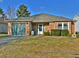 12 Chipmunk Dr, Brick, NJ 08724
