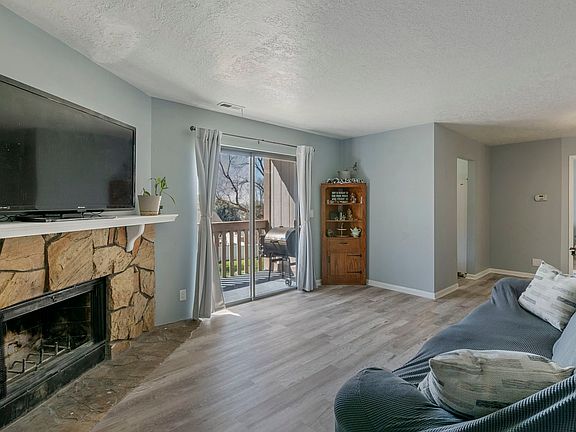 5th image of 1770 Keysview Ct APT 21