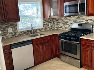 22 Bennett Ave FLOOR 2, Yonkers, NY 10701