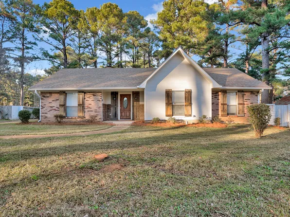 128 Dogwood Cir, Brandon, MS 39047
