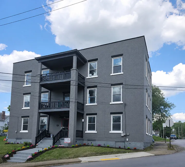 537 E Washington St #3
