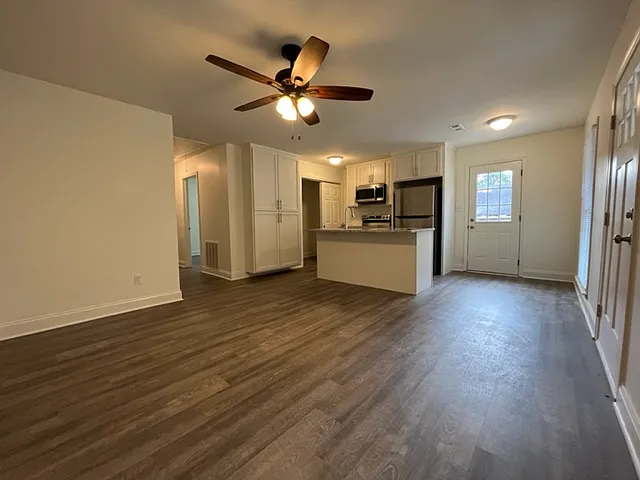 549 Wonder Ln — Photo 2