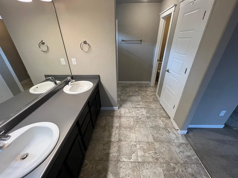 2466 Ellingwood Dr — Photo 20