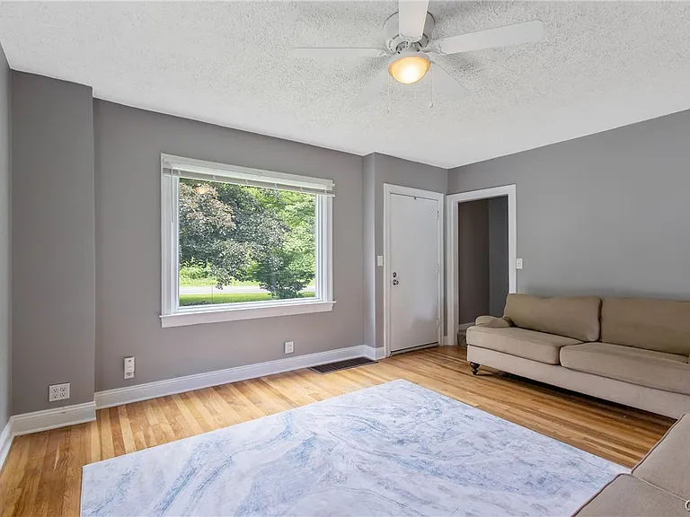 116 E Richmond Rd — Photo 6