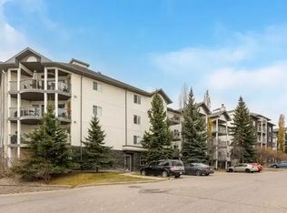 33 Arbour Grove Close NW #1A, Calgary, AB T3G 4K2
