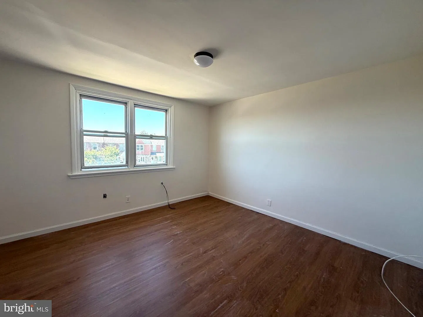 3 bed, 1152 sqft, $1,750 — Photo 2
