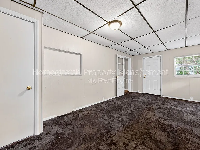 10409 Renfrew Dr — Photo 23