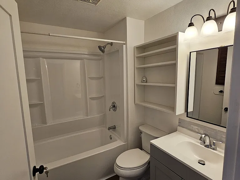 1140 Walnut Ave #1 — Photo 12
