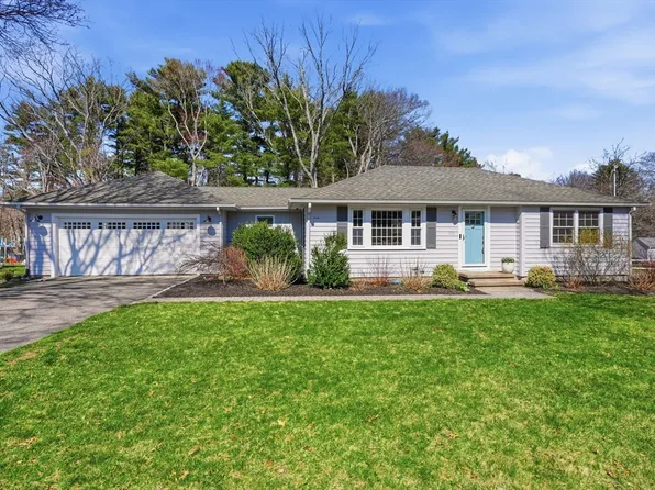 131 Carpenter Rd, Walpole, MA 02081