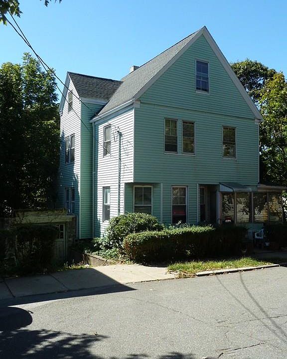 2nd image of 28 Harvard St