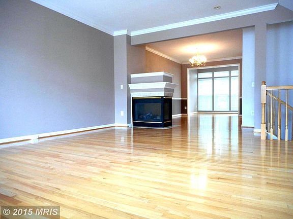 3rd image of 8458 Kirby Lionsdale Dr
