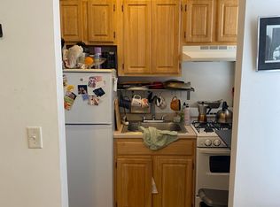 26 Phillips St #11, Boston, MA 02114