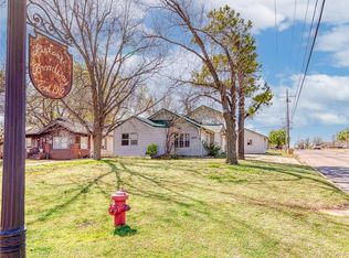 1032 W Broadway Ave, Elk City, OK 73644