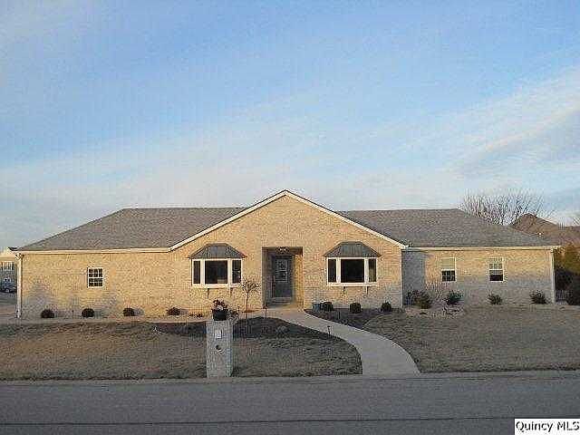 Home for Sale in Quincy, IL $199,900