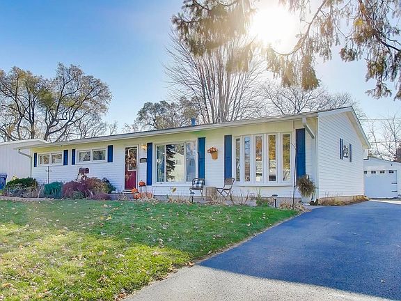 2nd image of 18323 W Woodland Ter