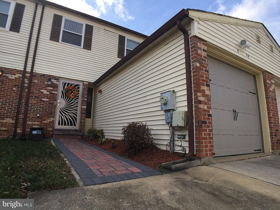 1st image of 518 Nina Ln