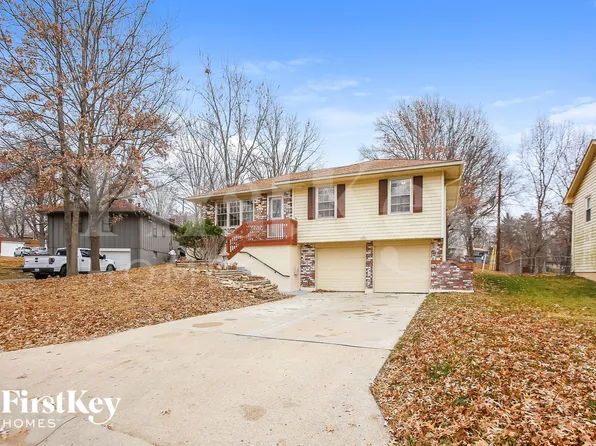 7625 NW Milrey Dr, Kansas City, MO 64152