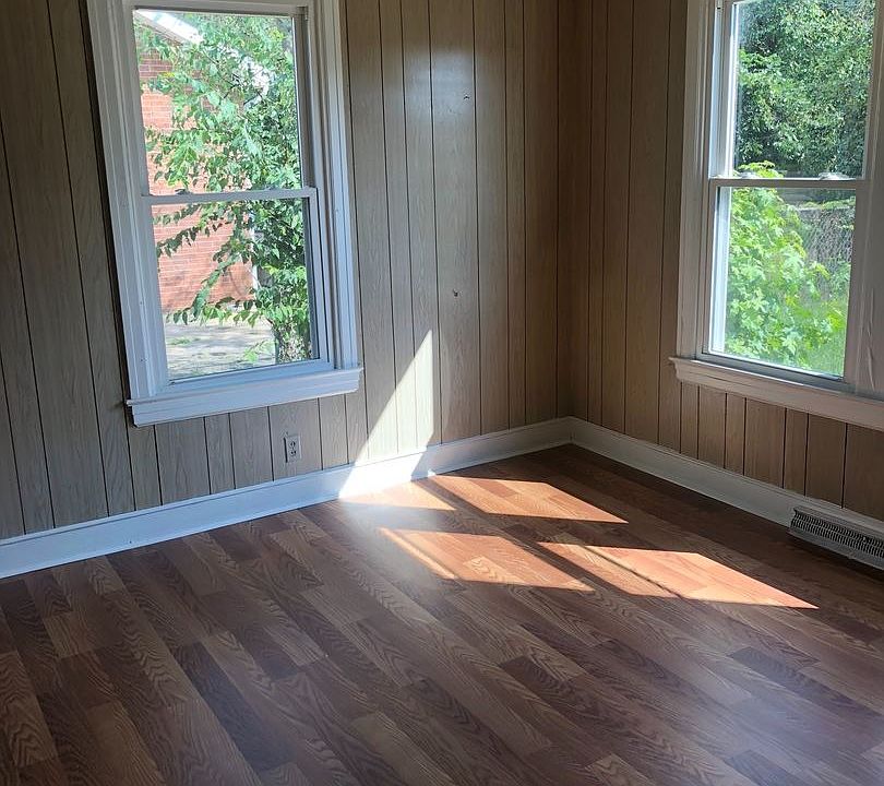 2nd image of 2200 E Green Dr