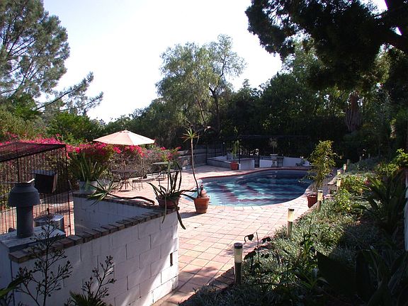 Old Hollywood Style Pool w/Vintage Tile & Patios
