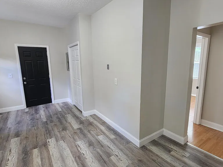 235 Starr St #2 — Photo 2