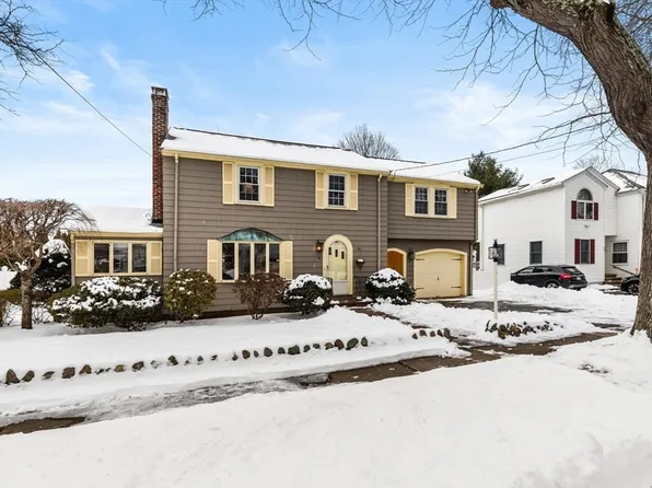 5 Dewitt Rd, Stoneham, MA 02180