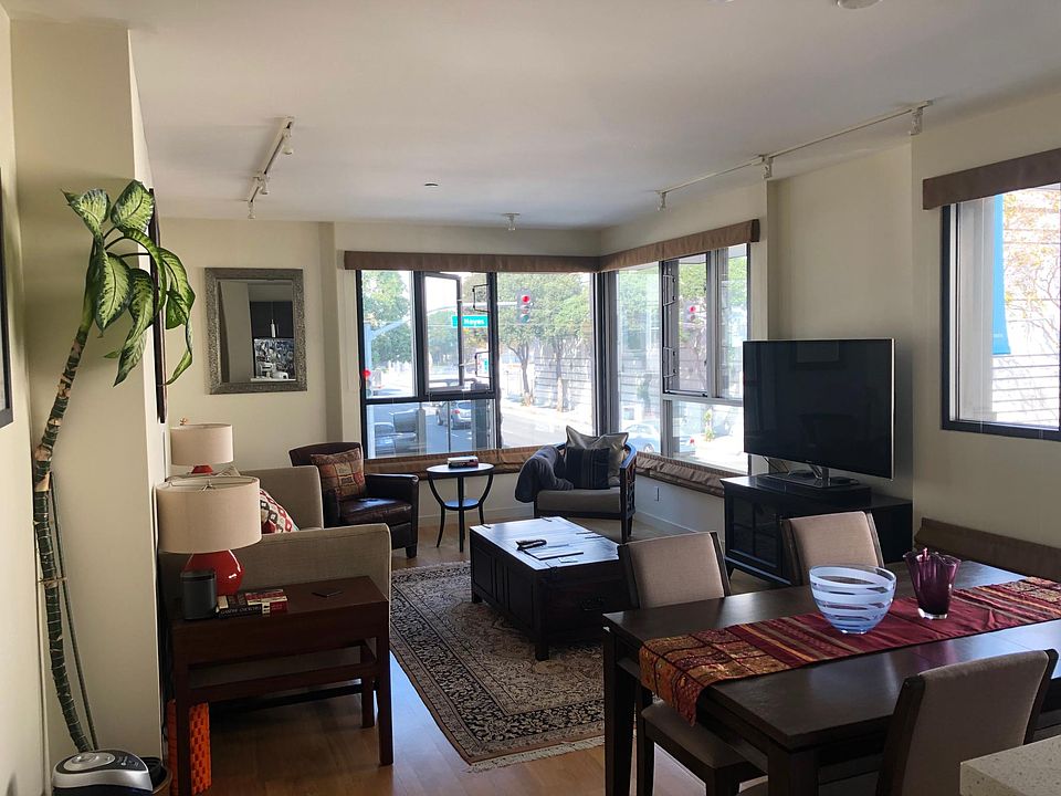 1st image of 233 Franklin St #203
