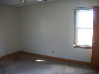 2nd image of 450 Lightwood Ln