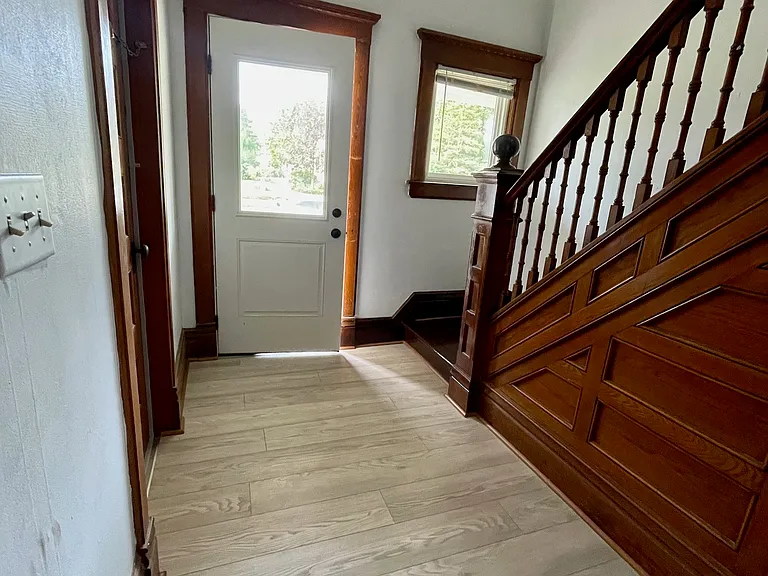 512 2nd St #2 — Photo 3
