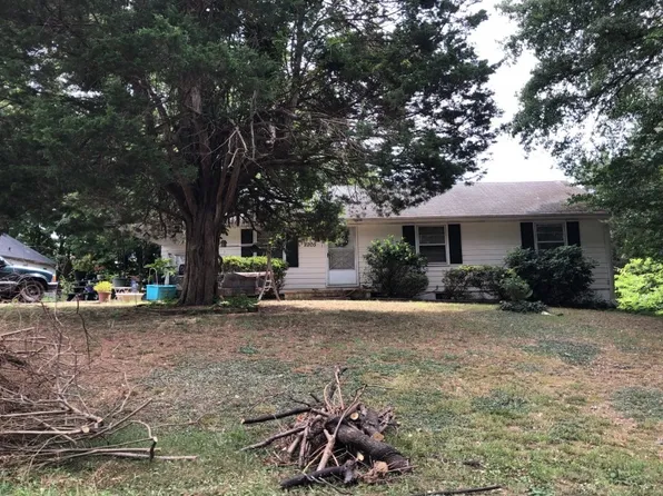2205 Cline St, Winston Salem, NC 27107