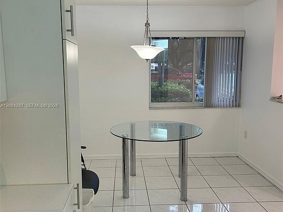4th image of 2541 N Nob Hill Rd APT 109
