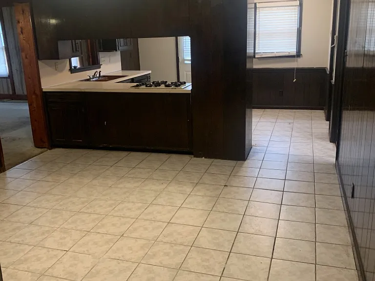 431 Spring Valley Rd — Photo 3