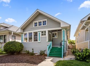 910 N Humphrey Ave, Oak Park, IL