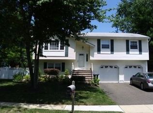 21 11th Ave, Monroe Township, NJ 08831