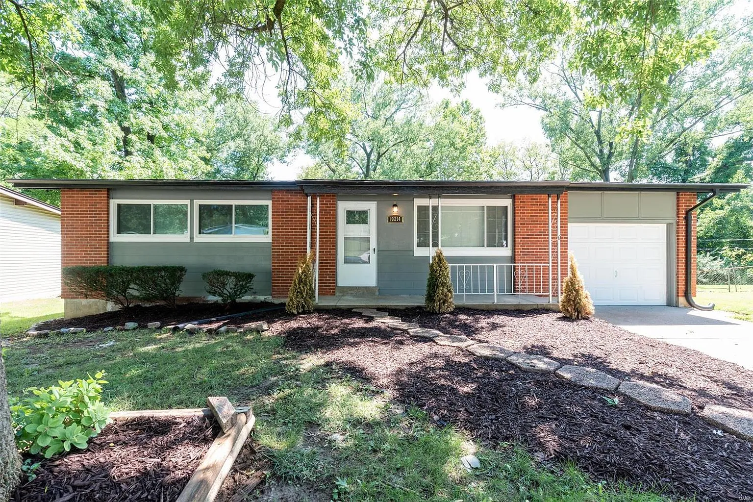 10214 Dacey Dr photo 1