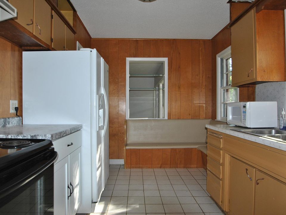 1st image of 118 Birch St
